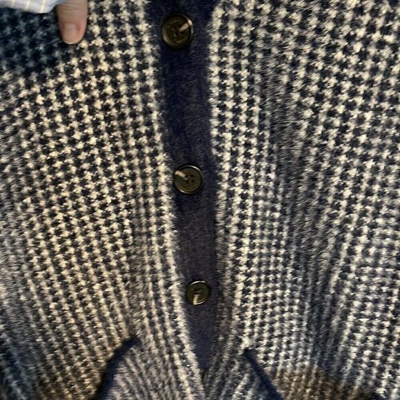 COURT & ROWE-Houndstooth Eyelash Knit Cardigan in Navy Size Small - Picture 4 of 8